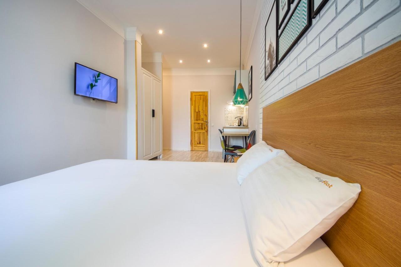 קייב Design Apartments On Velyka Vasylkivska 42 מראה חיצוני תמונה